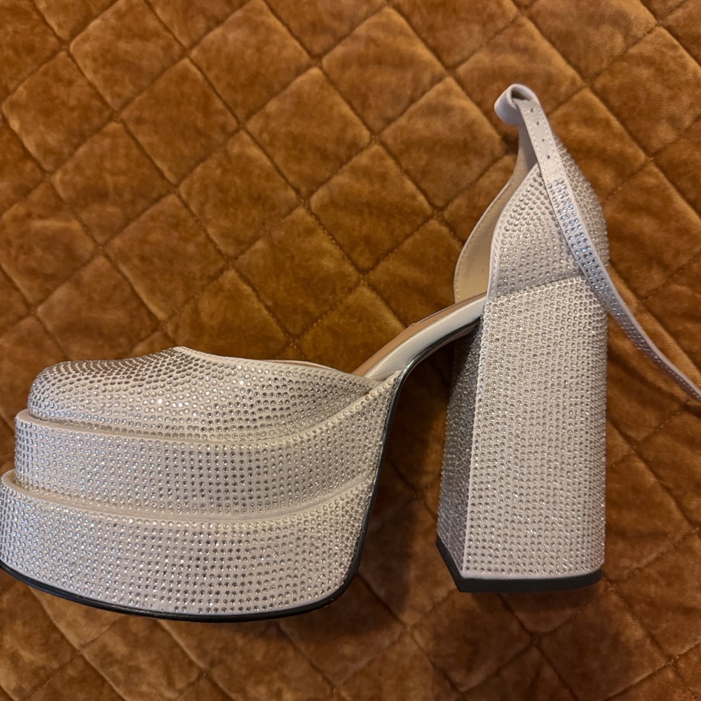 Steve Madden Glittering Silver Platform Heels